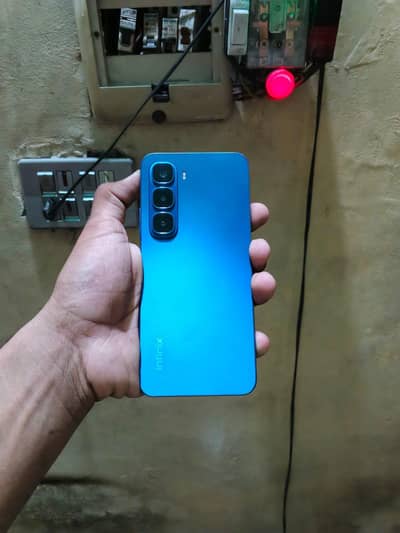 Infinix Hot 60i 12GB/128GB 2 Months only use 10/10 condition