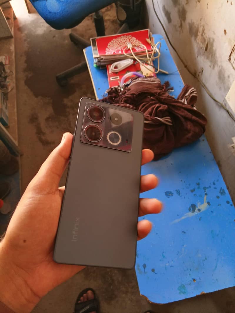 Infinix Note 40 4