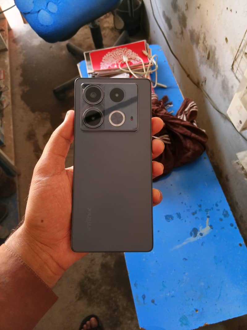Infinix Note 40 5