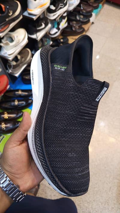 Imported Skechers Hyper burst PRO SLIP-INS MAX - size 42/43