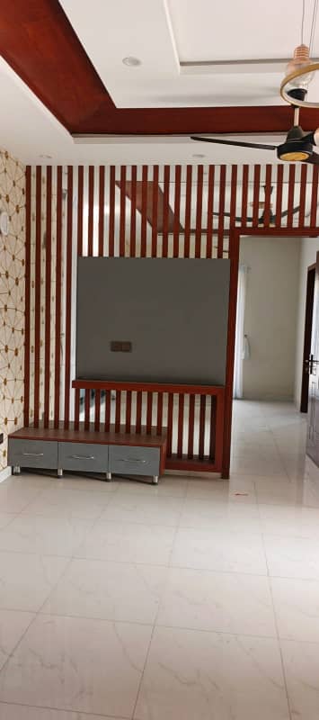 8 Marla Beautiful House Available For Rent