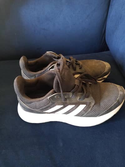 orignal branded slightly used addidas joggers black 5000 addidas samba