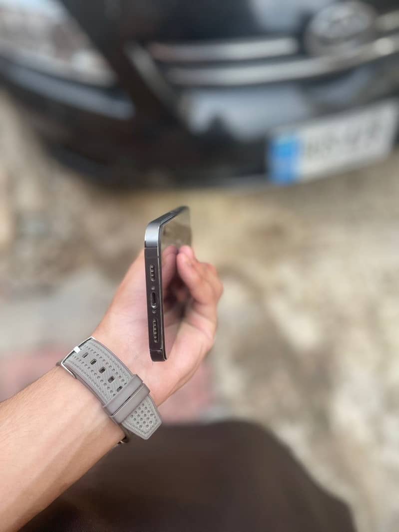 Iphone 13 pro max 5