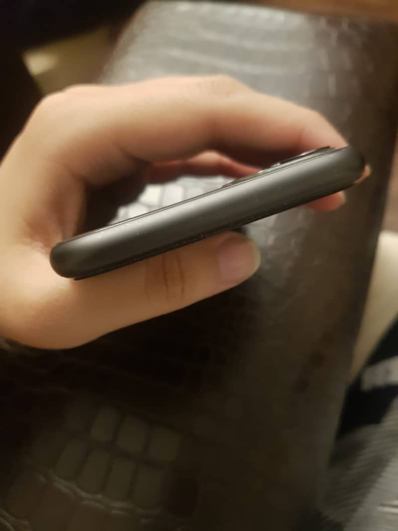 Iphone 11 4