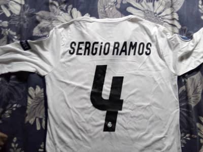 Real Madrid 16/17 home shirt full sleeves