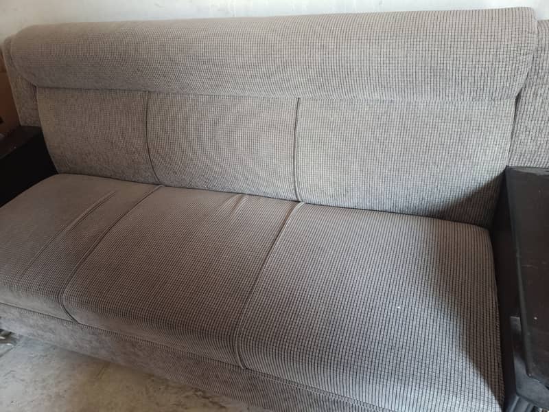 7 seter sofa . 1