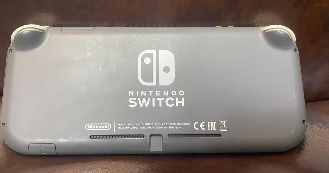 Nintendo switch lite 1