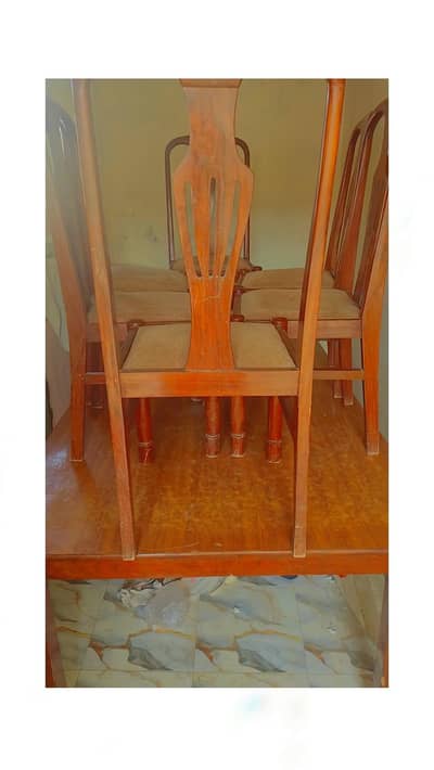 chairs or table