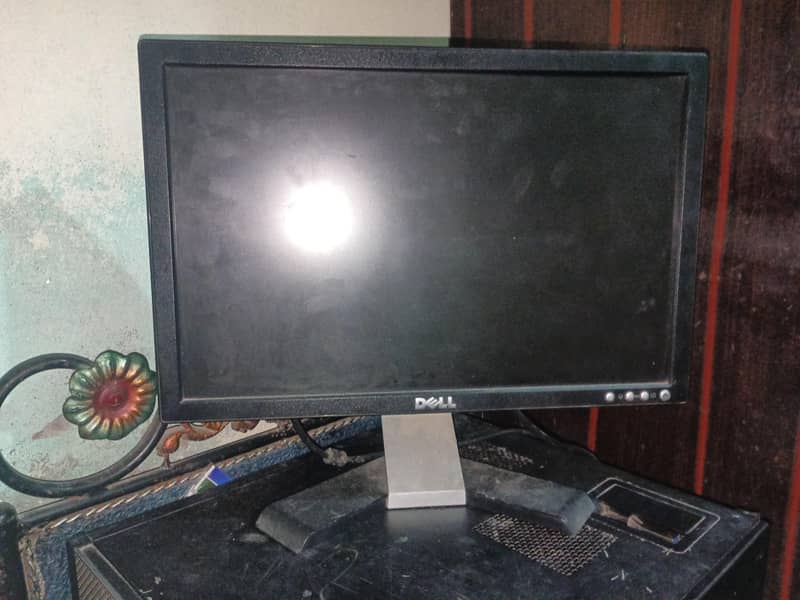 desktop computer 0