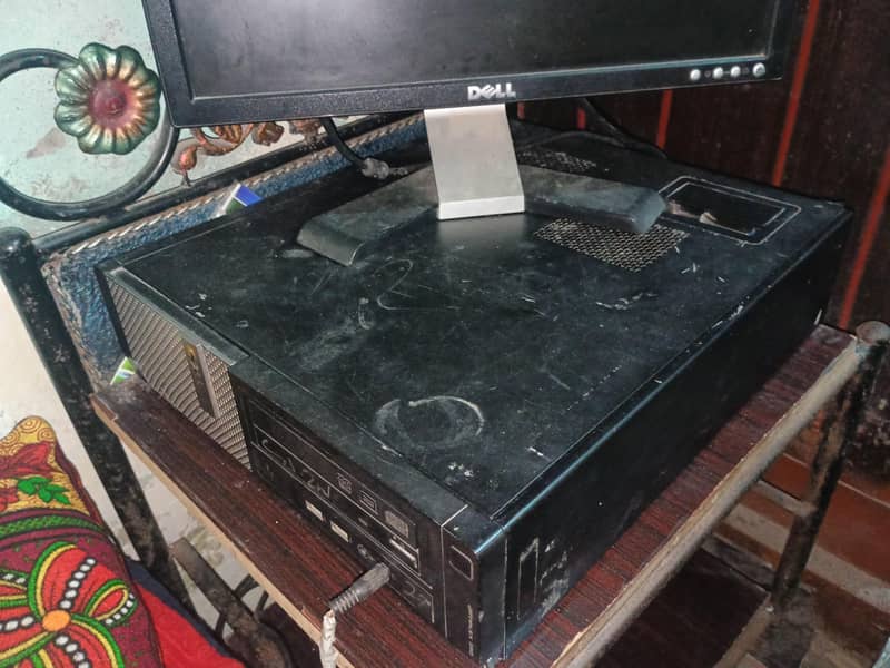 desktop computer 1