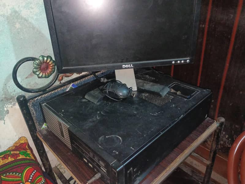 desktop computer 3