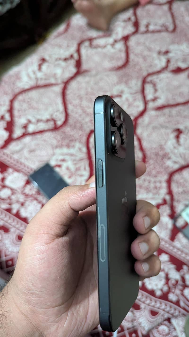 Iphone 15 pro max 2