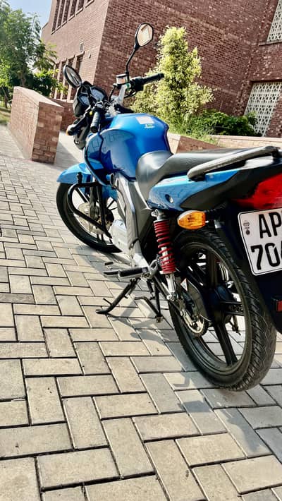 Suzuki GSX-125 r