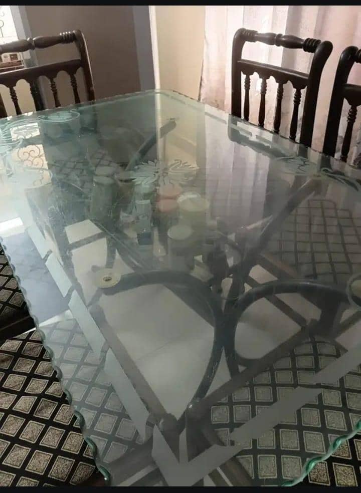 Dining Table condition 10/10 4