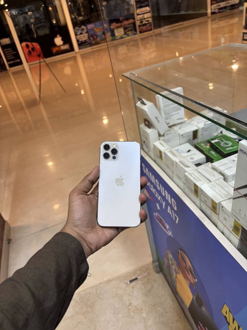 iPhone 12 Pro 0