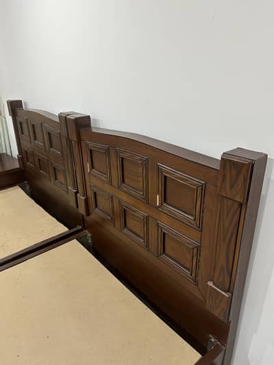 SINGLE BEDS AND SIDETABLE FOR SALE
