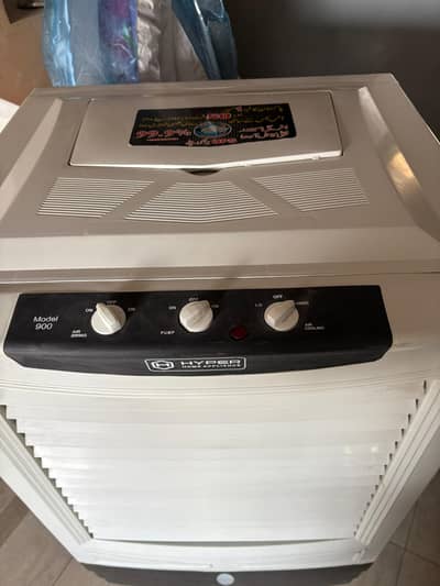 Aur cooler hardly used for a month condition 10/10
