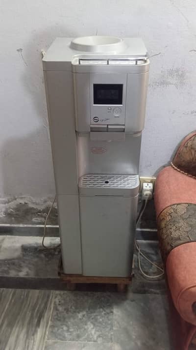 PEL DISPENSER