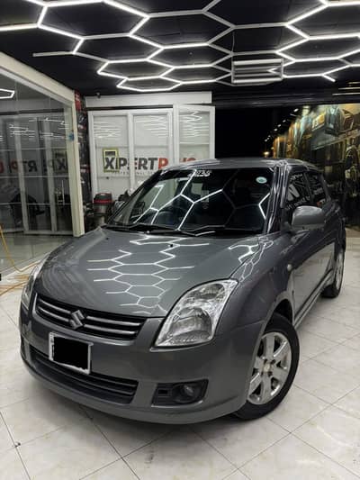 SUZUKI SWIFT DLX FULL OPTIONS 2013 model
