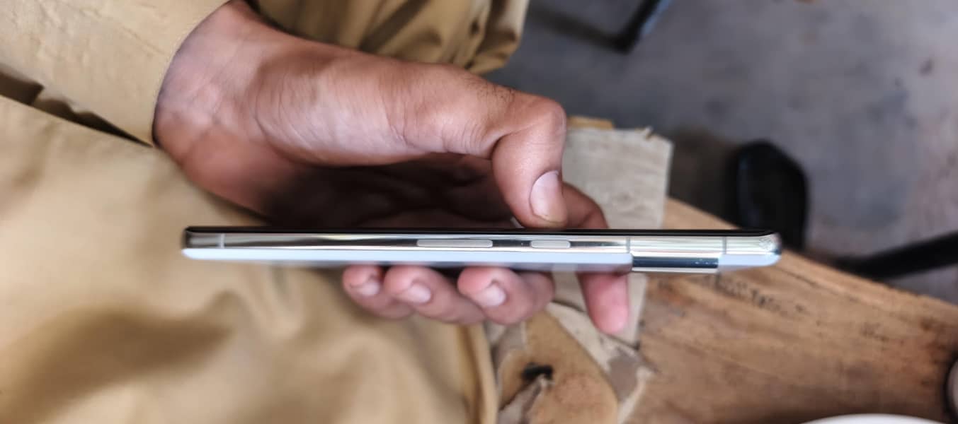 Google pixel 7 pro 5