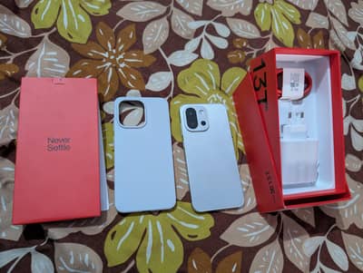 OnePlus 13T 12 + 12/256 GB 8 elite