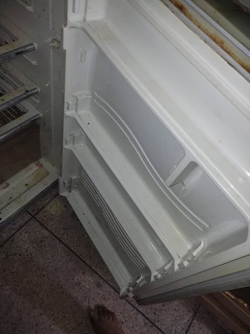 dawlance fridge 0