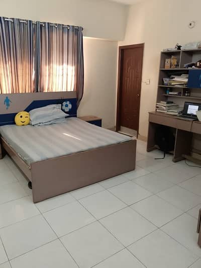 3 bed dd flat available for sale lift car parking in juhar block 14
