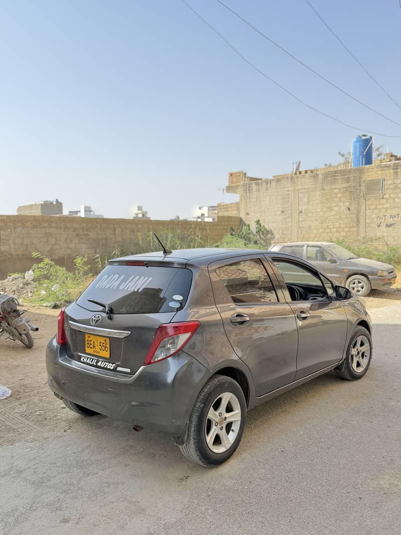 2012-2015 vitz 1