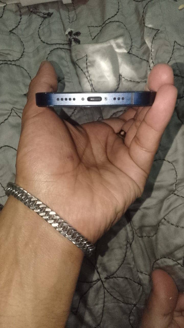 Iphone 12 3