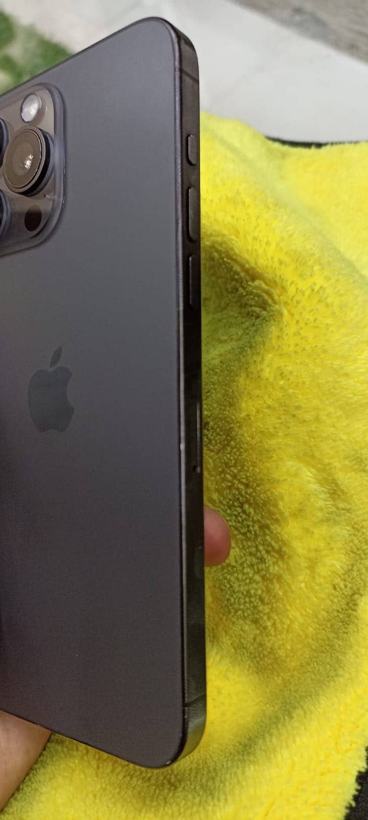 Iphone 15 pro max 6