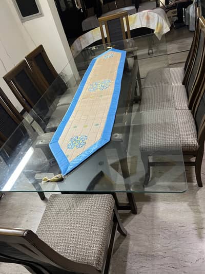 dinning table for sale with 8 chairs