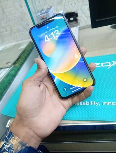i phone x 256 GB with box whtsaap number 0340.4237994