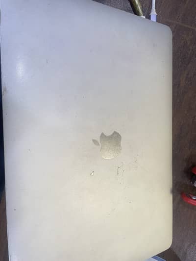  MacBook Pro 2017 (Core i5, 256GB SSD) For Sale
