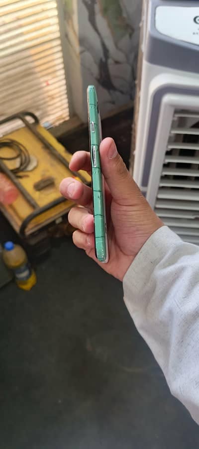 Google pixel 2xl non pta unit break ha chalta all ok ha lines ha