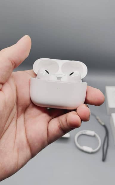 AirPods Pro 2nd Gen (USB-C) MagSafe Case - Original Box Available
