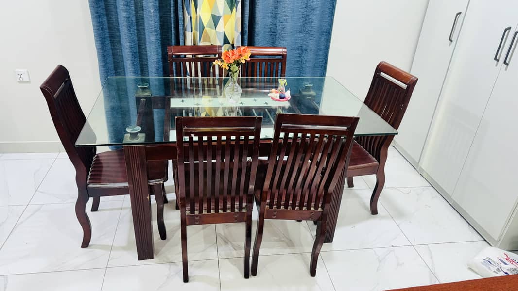 6 seater dining Table 0