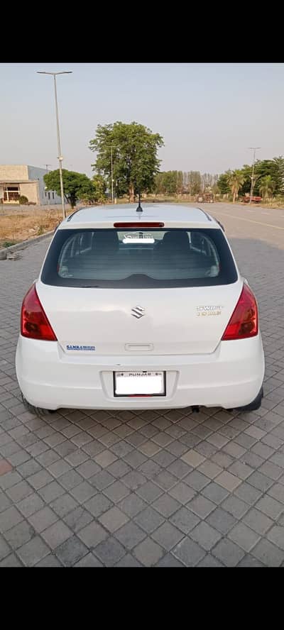 Suzuki Swift DLX manual Geniune condition car millage 92000km
