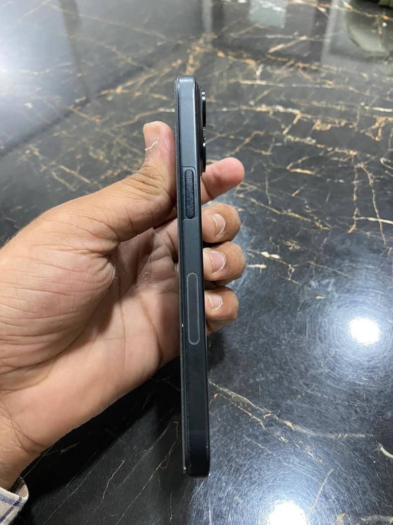 Apple iPhone 15 4