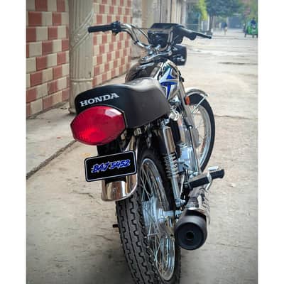 HONDA 125 ( 25 MODEL BLACK )
