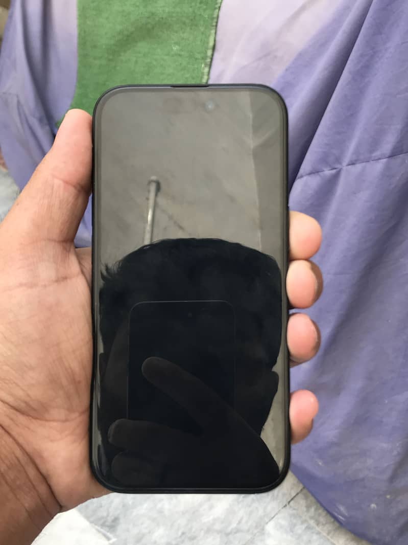 iPhone 15 5