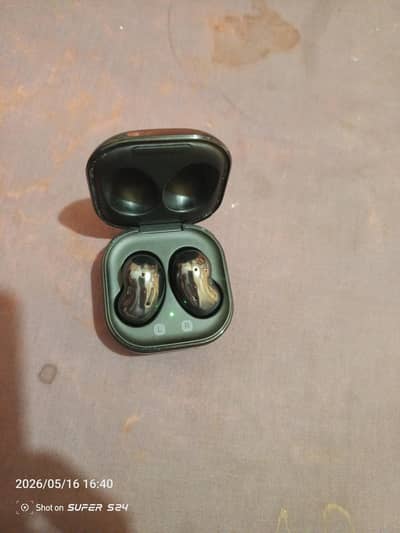 Samsung Galaxy live buds  10/10