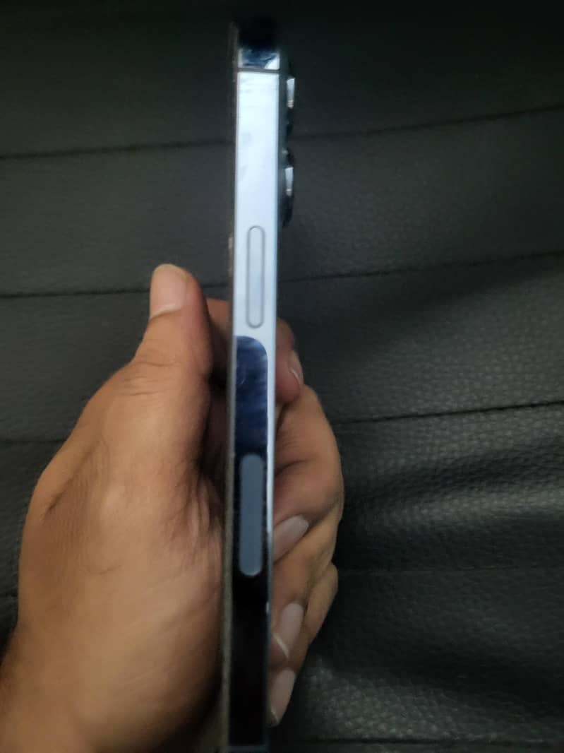 apple iphone 13 pro 2