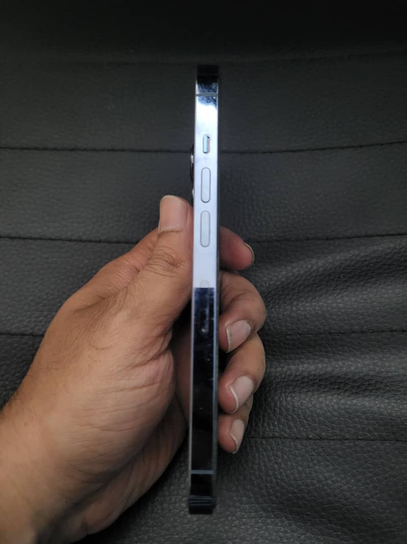 apple iphone 13 pro 4