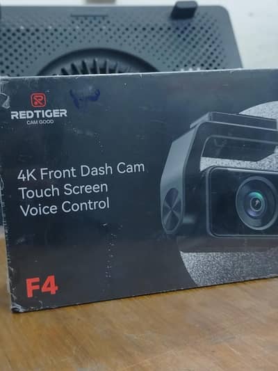 REDTIGER F4 4K DASH Cam Front touch screen voice control 32 gb card.