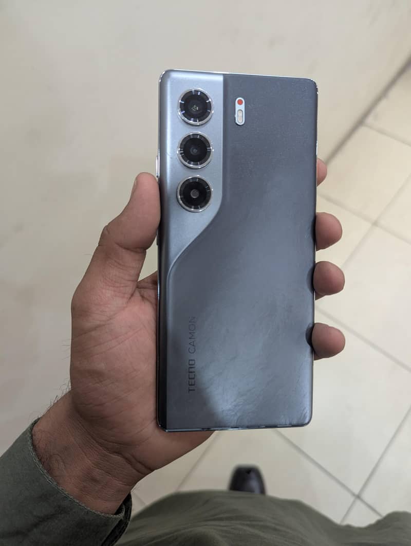 Tecno Camon 40 pro 1