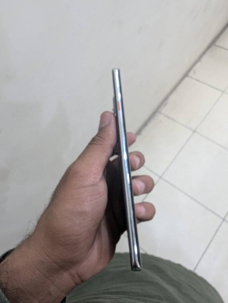 Tecno Camon 40 pro 4