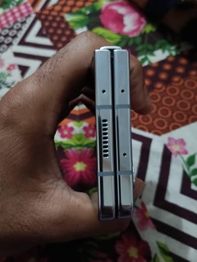Samsung zfold 5 10by10 condition hai 12 256 8gan2 procecar hai
