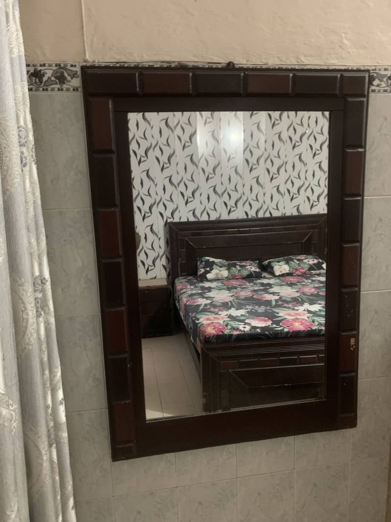 Bed with side rable 2