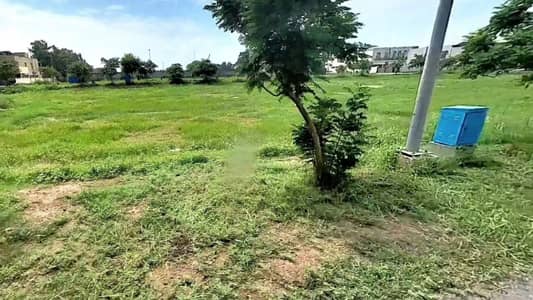 1 Kanal Corner Plot for Sale in DHA Phase 7 Block W