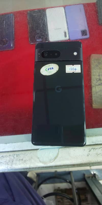 Google pixel 7 128 gb  official approved condition 10 by 9
